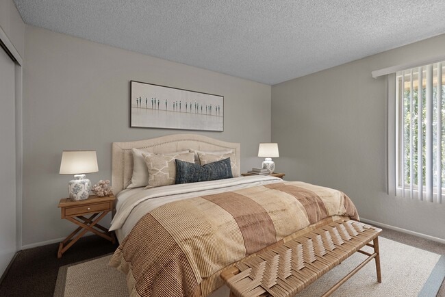 Photo - Foothill Village Apartments