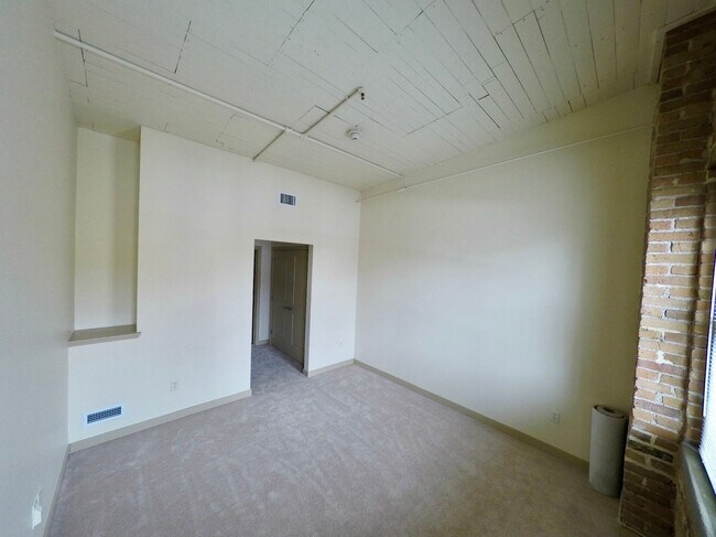 202 Walton