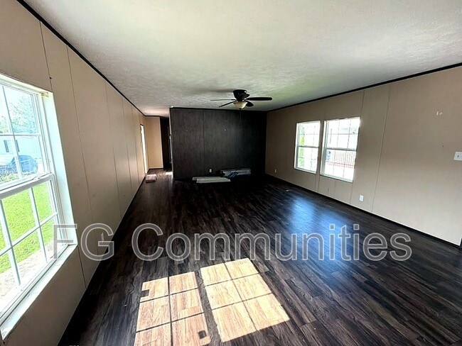 112 Cloverleaf Ct