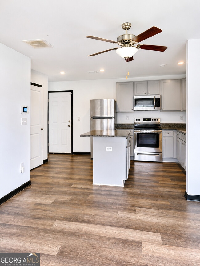 Photo - 105 Loblolly Ln