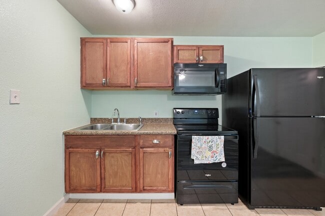 Photo - ALL BILLS PAID spacious 1-1 Unit B