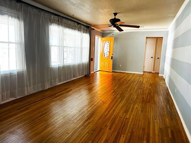 Photo - 5701 Carb Dr