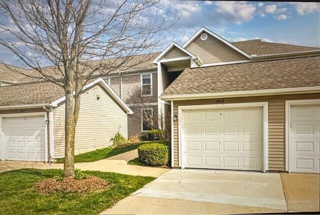 1422 Fox Pointe Cir
