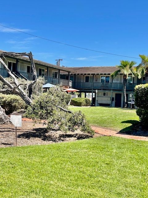 Photo - 3080 Lincoln St