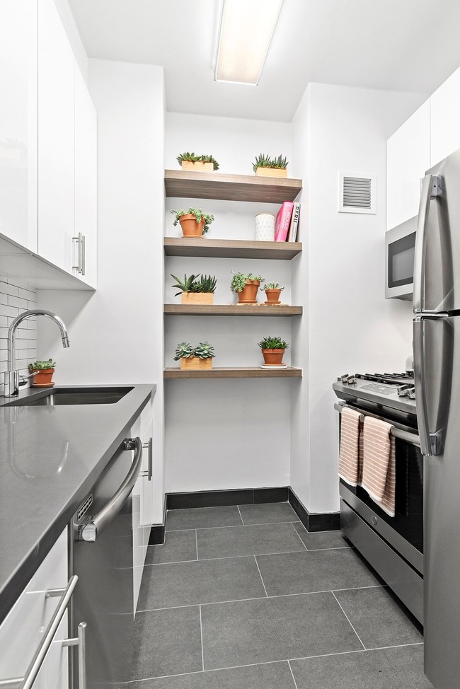 Photo - 200 East 87th Street