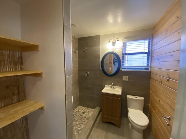 Photo - 17 S L St Unit 1