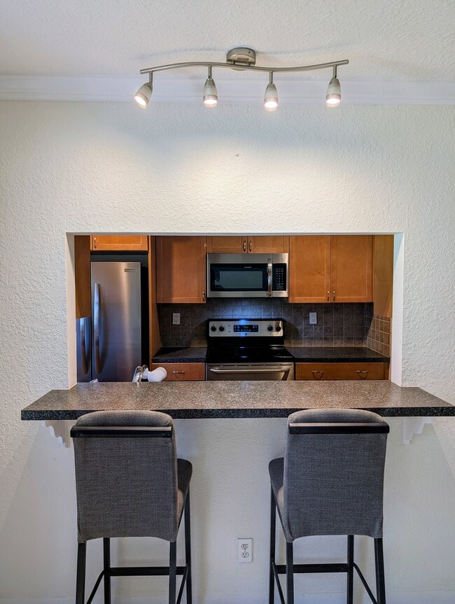 Photo - 605 High Point Blvd N Unit 605c HIGH POINT