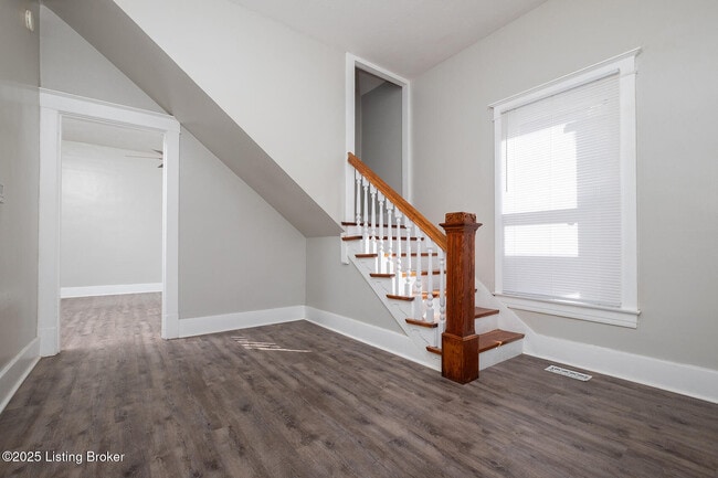 Photo - 925 W Evelyn Ave