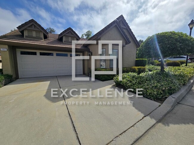 Building Photo - In the Villages 55+ Gated Community, 2/2+ Office, 1900+Sf, Deck, Views, Golf Course and Much More