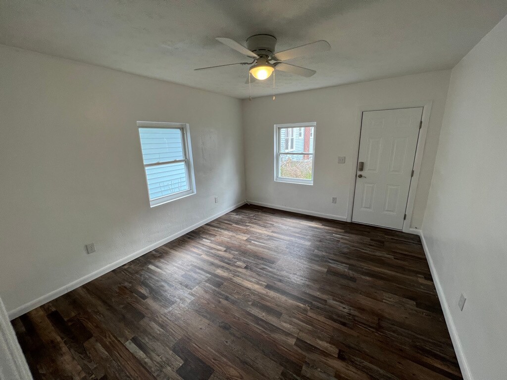 Photo - 430 Etna St