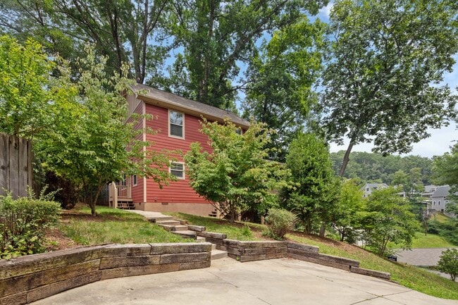 Photo - Modern Kenilworth Home