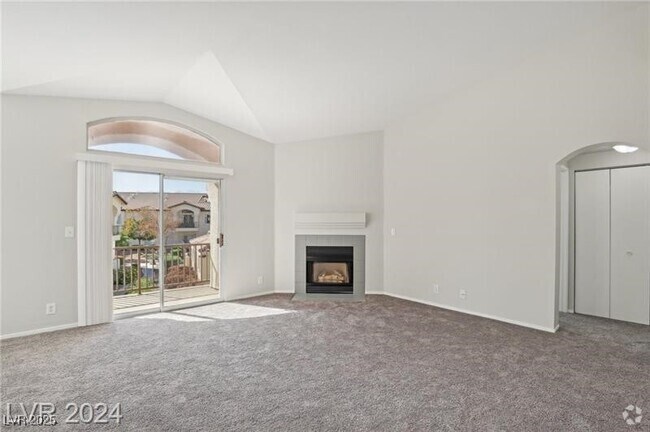 Building Photo - 4811 Black Bear Rd Unit 201 Rental