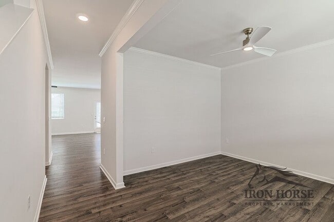 Photo - 835 Baker View Ln