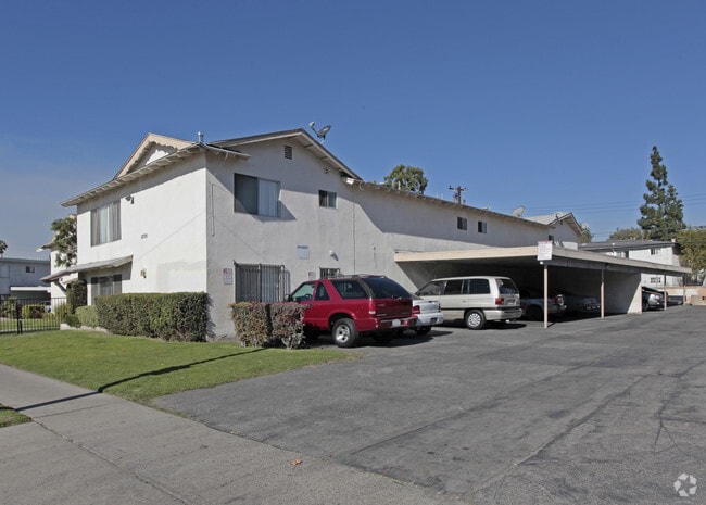 Building Photo - 10862, 10781 Palma Vista Ave.