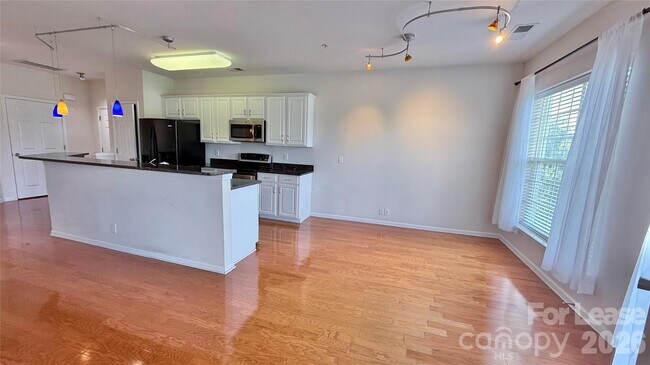 Photo - 14668 Via Sorrento Dr