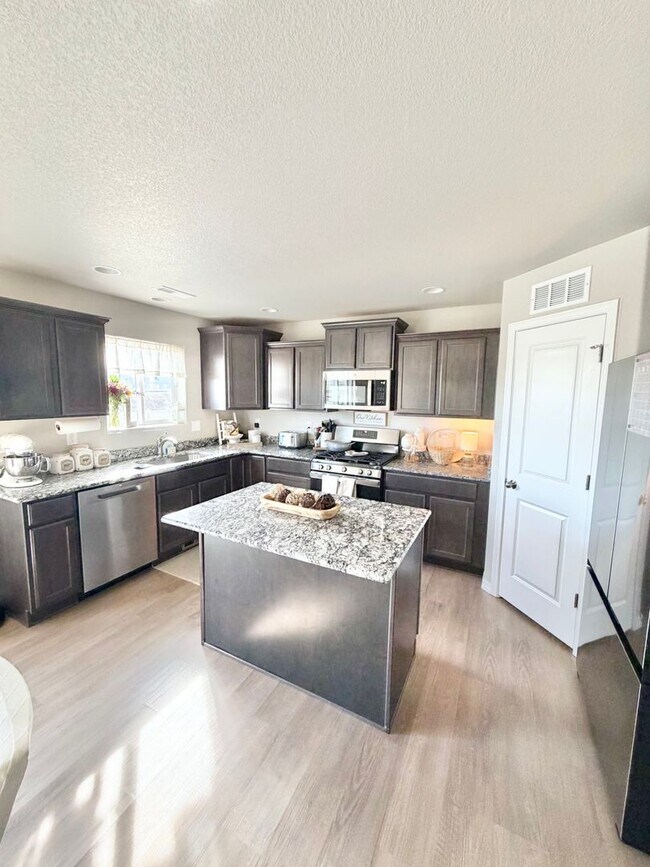 Photo - Like New Home for Rent on Truscott!