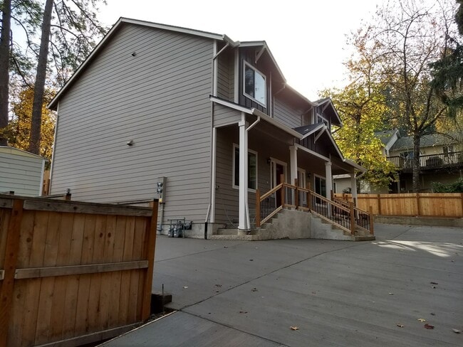 Building Photo - 15808 SW Division St