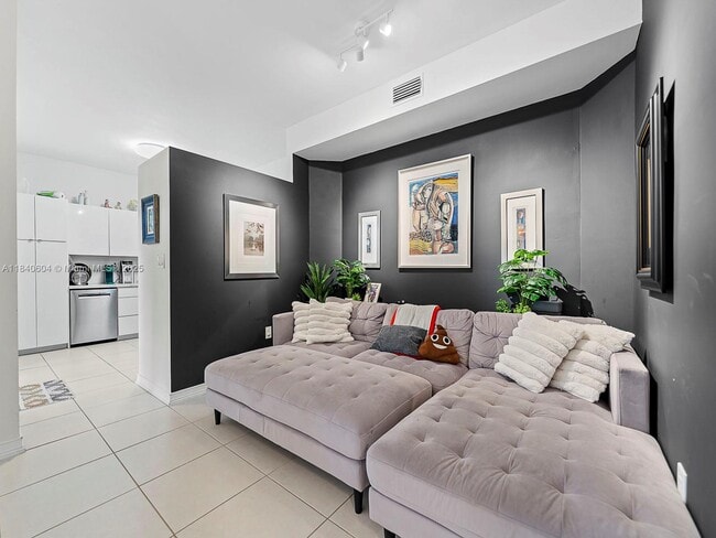 Photo - 15533 N Miami Lakeway Condo Unit 101-19