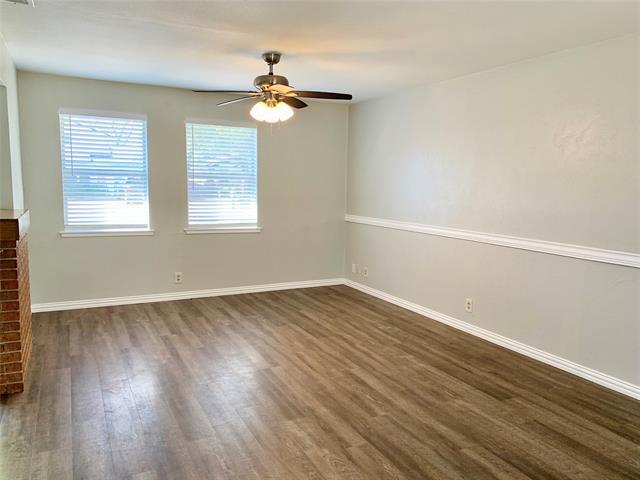 Photo - 909 Memorial Dr House