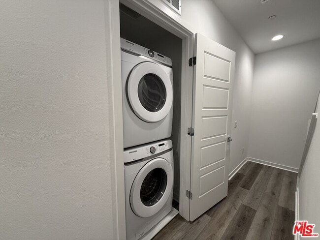 Photo - 2931 1/2 Denby Ave