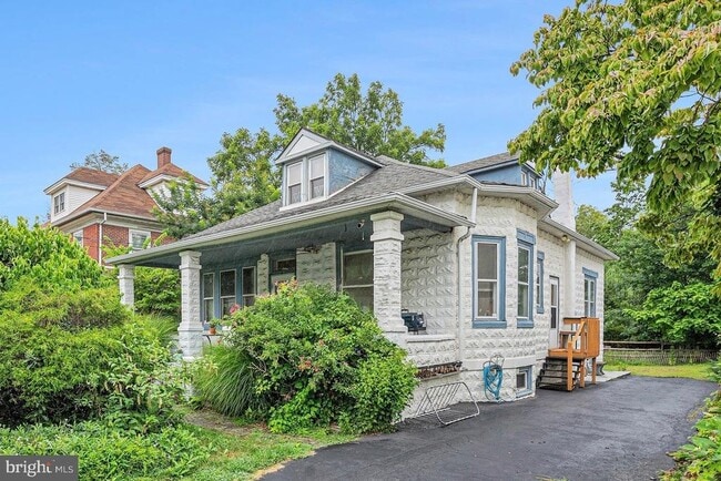 Building Photo - 25 E Germantown Pike Rental