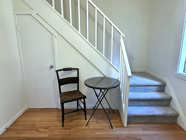 Photo - 563 Heritage Vlg Unidad F