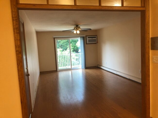 Photo - 22 Kenmar Dr Unidad 209