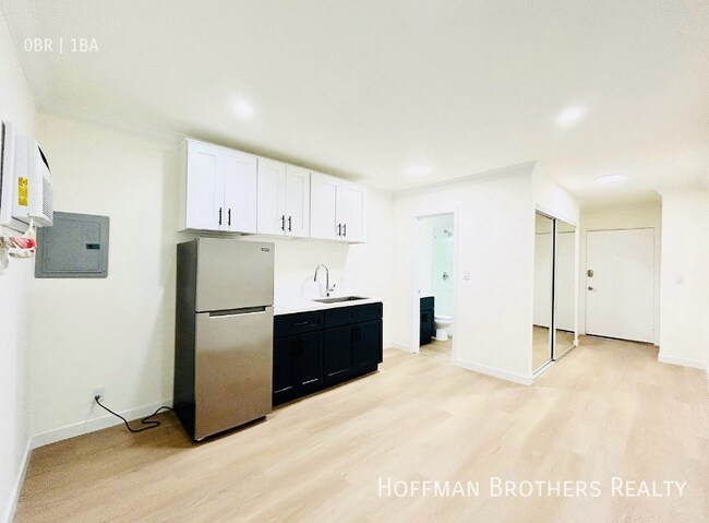 Photo - 1832 Bundy Dr Unit 9A