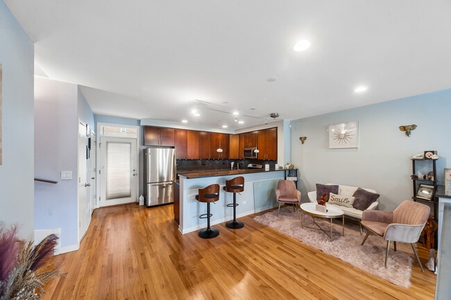 Photo - 3991 S Drexel Blvd