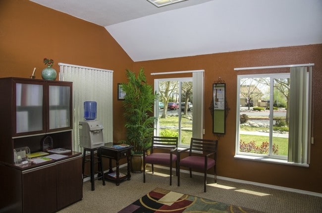 Photo - Golden Apartments