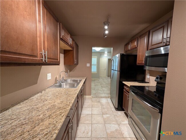 551 Terminal Loop Rd Unit D5