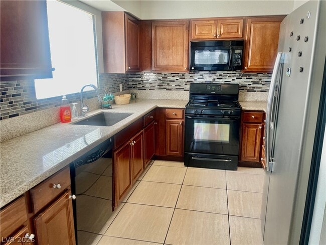 Photo - 2616 Camphor Tree St