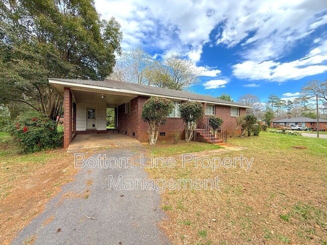 Photo - 5530 Radford Ave