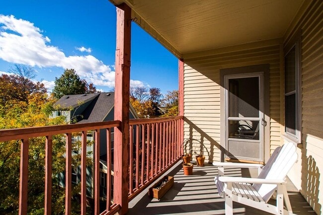 Photo - 176 Elm St Unit 3