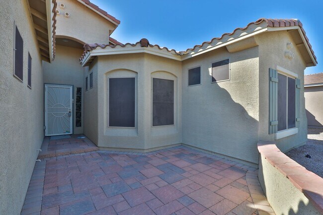 Photo - **Beautiful Home in Gilbert, AZ**