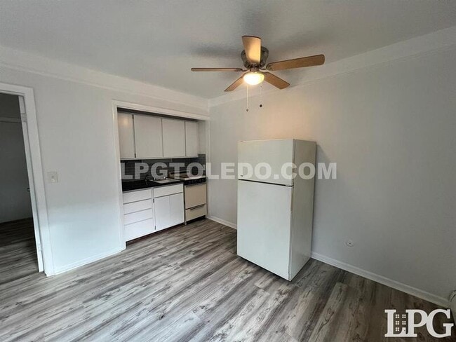 Photo - 648 Eleanor Ave Condo Unit 2