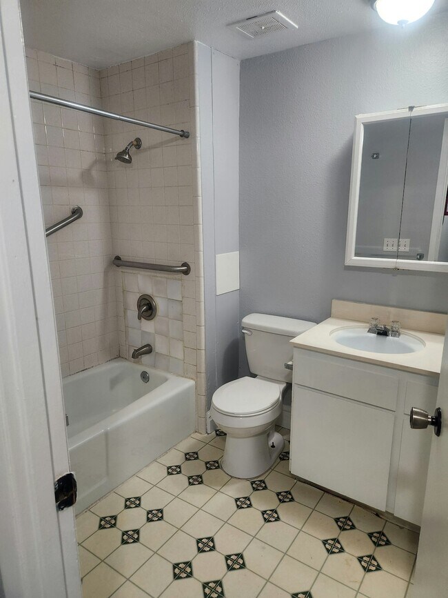 Photo - 5321 S 580 E