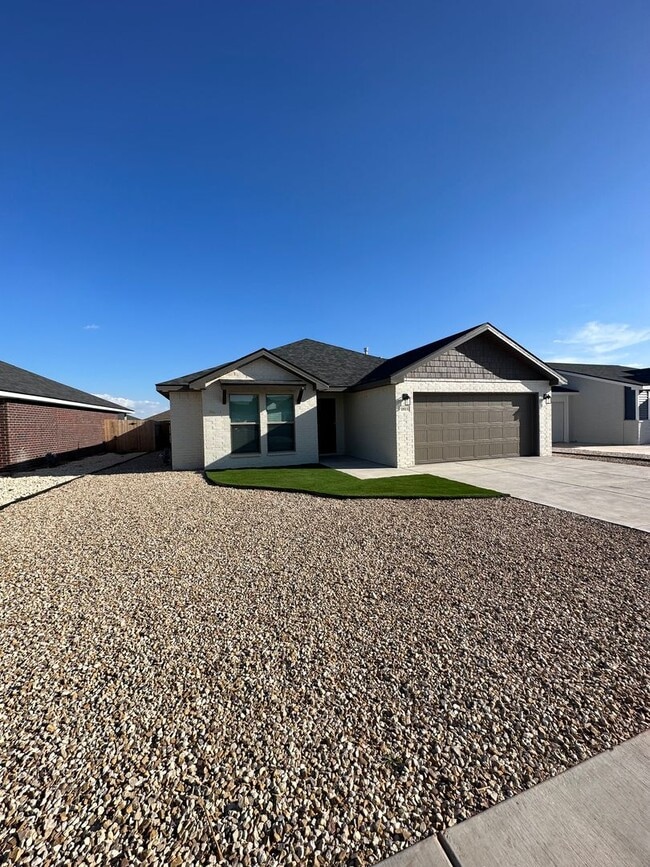 Photo - 3 bed/2 bath: Bell Farms AVAILABLE AUGUST!