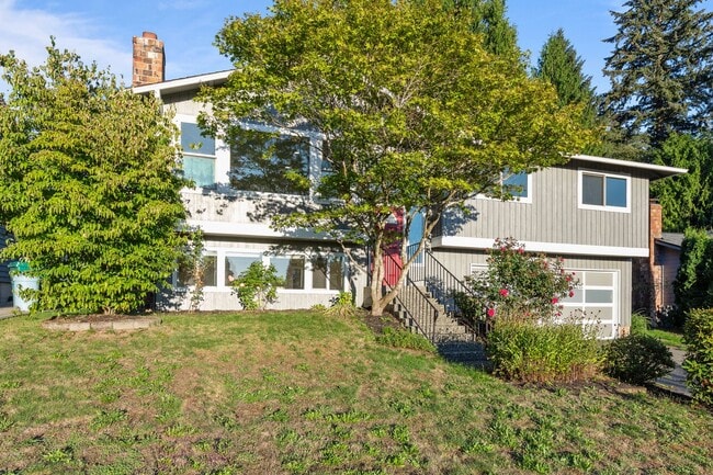 Building Photo - 17723 23rd Ave SE