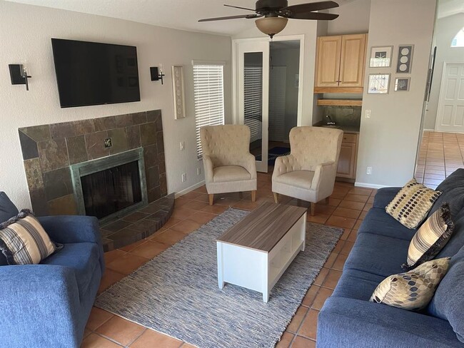 Photo - 607 SW 15th St