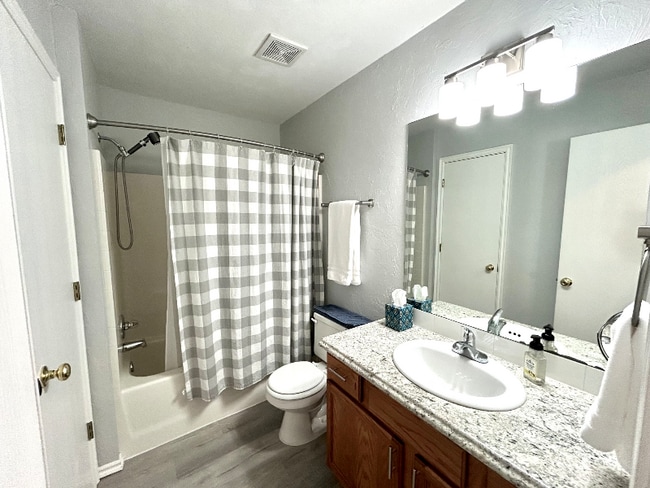 Photo - 2308 Heatherfield Ln