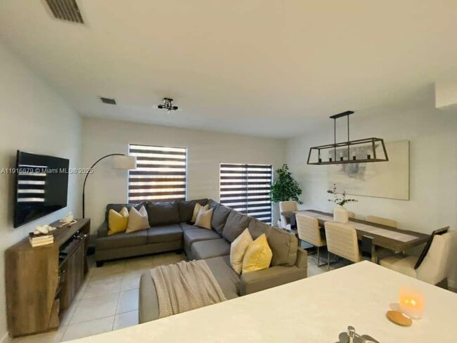 Photo - 11415 SW 250th St