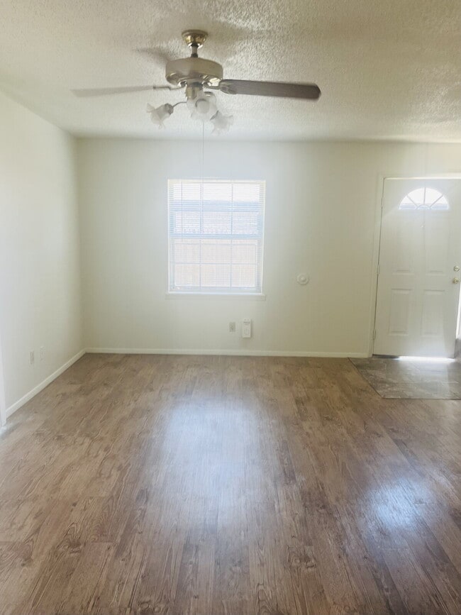 Photo - MOVE IN SPECIAL - 2 Bedroom Townhome Unit A