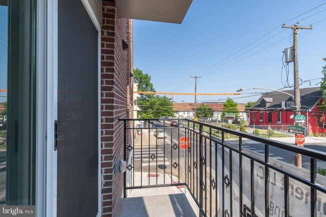 Photo - 2500 N Mascher St Unit 6