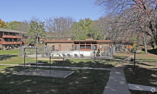 Pool - Riverwood Apartments