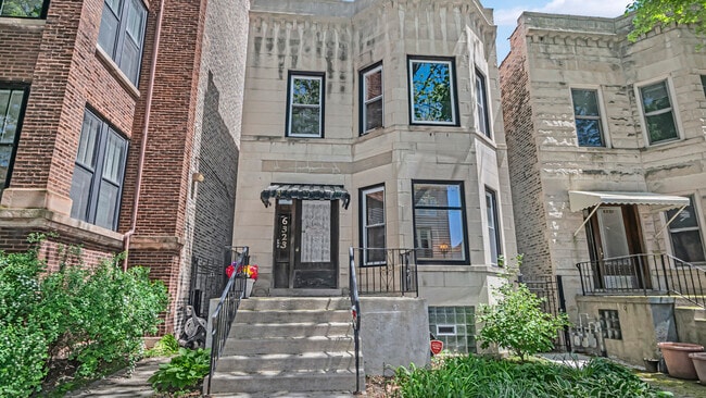 Building Photo - 6323 N Magnolia Ave Unit 2