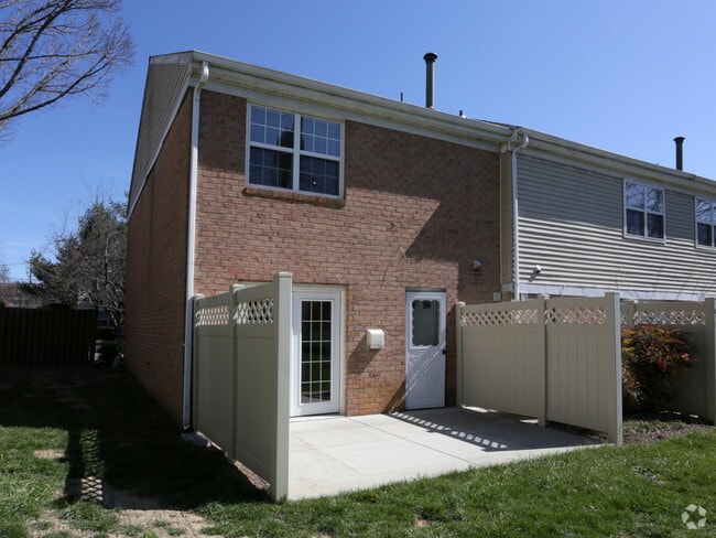 Photo - Potomac Commons