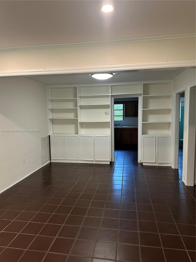 Photo - 527 Gerona Ave