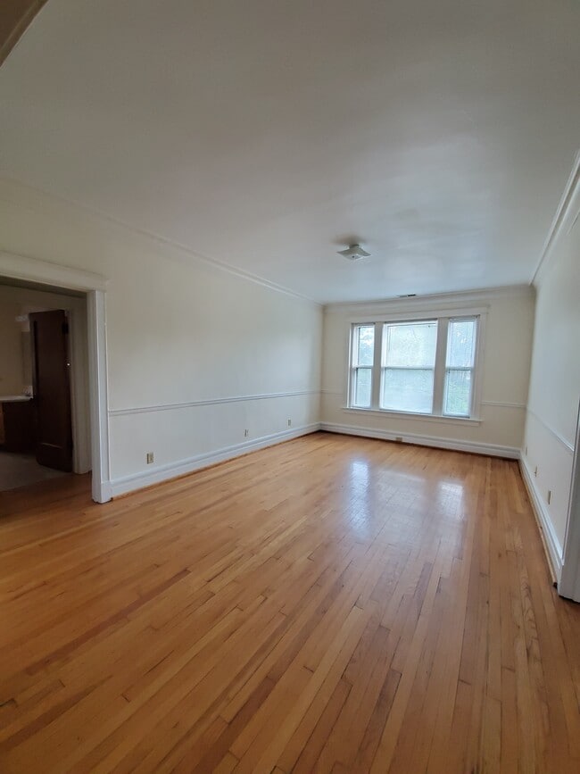 Photo - 5861 Nina Pl Unit 3W