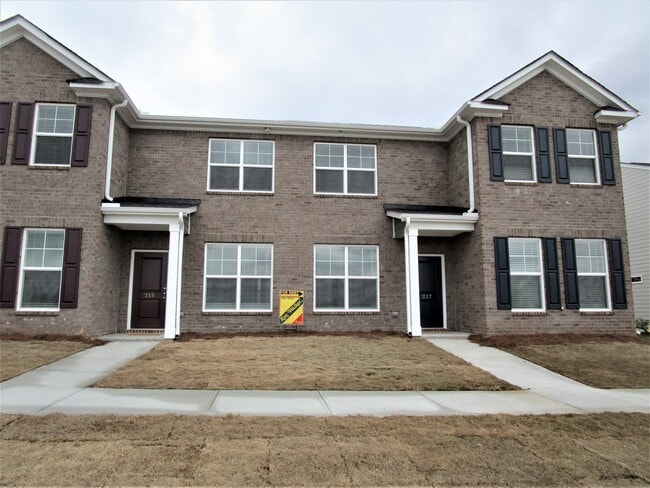 Photo - 215 Scenic Rd